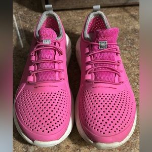 Crocs lite ride girls youth 4